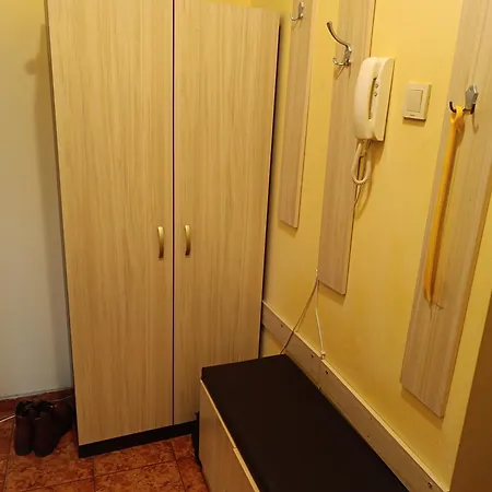 на центъра на до фонтаните и морето и градинта