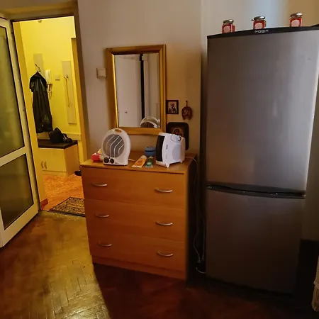 на центъра на до фонтаните и морето и градинта