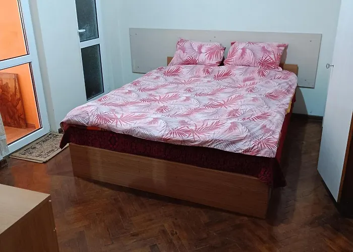 Appartement на центъра на до фонтаните и морето и градинта Varna